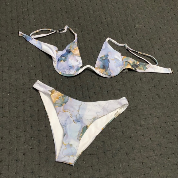 SHEIN Bikini with cover up - Picture 1 of 3